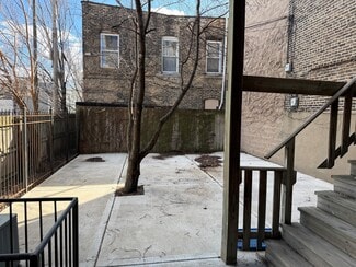More details for 2057 W Chicago Ave, Chicago, IL - Office/Retail for Lease