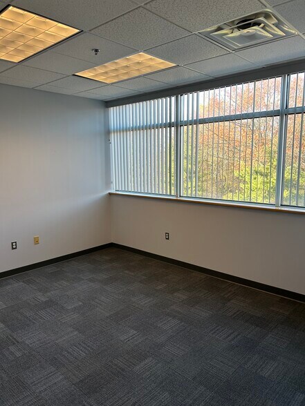 Route 31 N, Hopewell, NJ à louer - Photo intérieure - Image 3 de 19