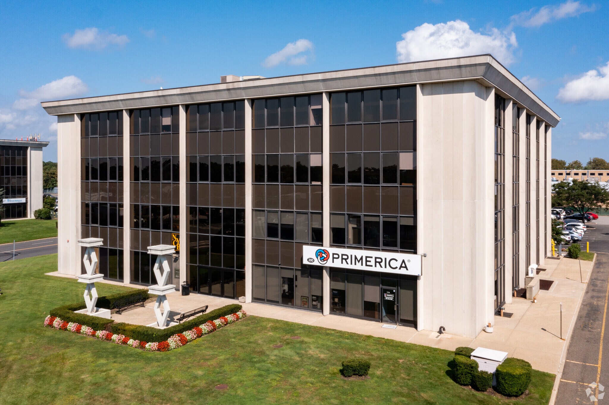 350 Motor Pky, Hauppauge, NY à louer Photo du bâtiment- Image 1 de 6