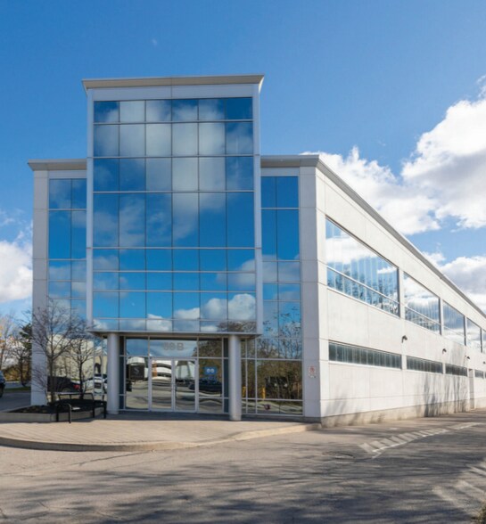 68 Leek Cres, Richmond Hill, ON for sale - Primary Photo - Image 1 of 1