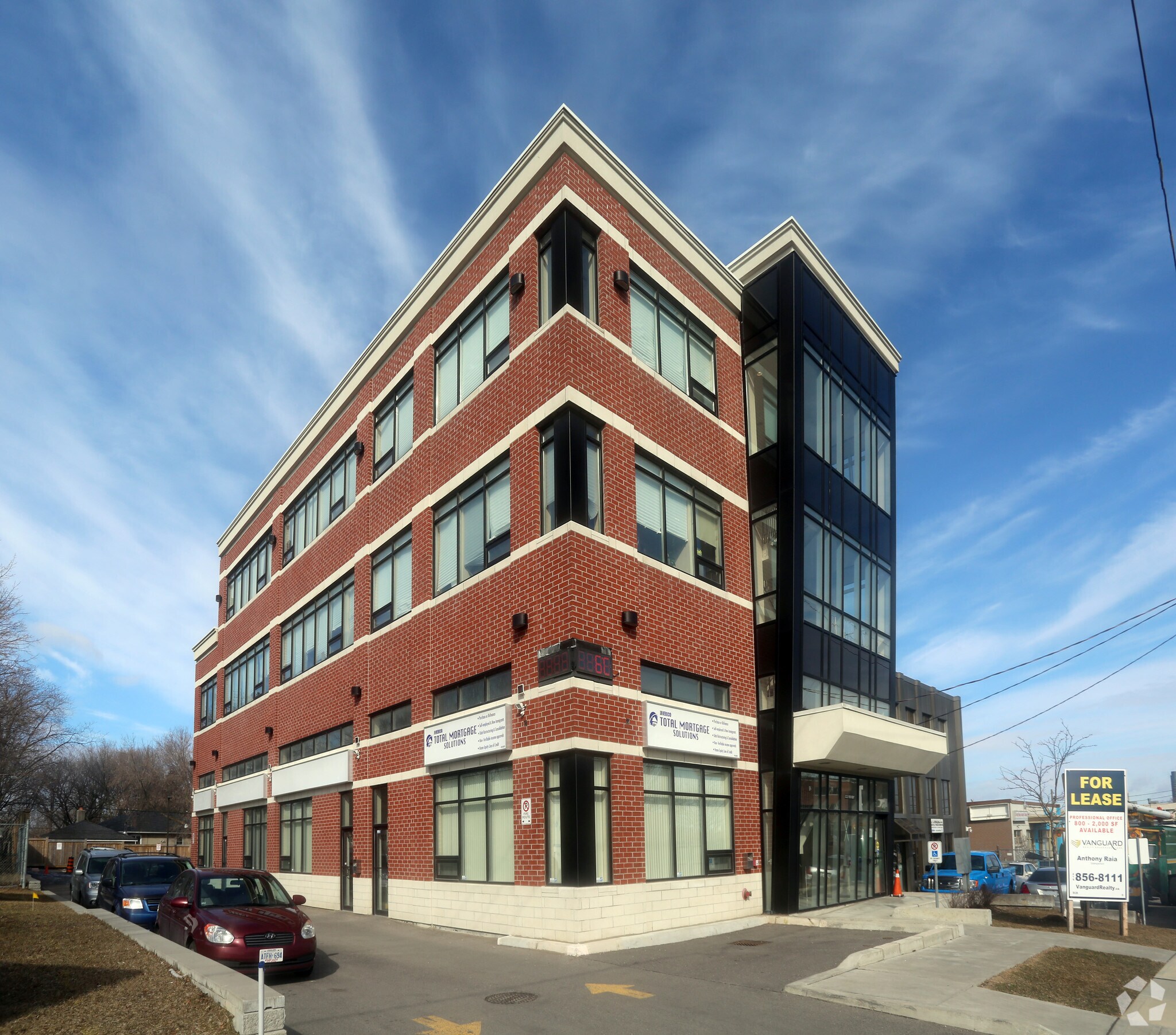 12 Rivalda Rd, Toronto, ON à vendre Photo principale- Image 1 de 1