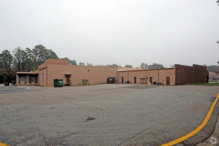 2420-2464 SW Cary Pky, Cary, NC for lease - Building Photo - Image 3 of 5