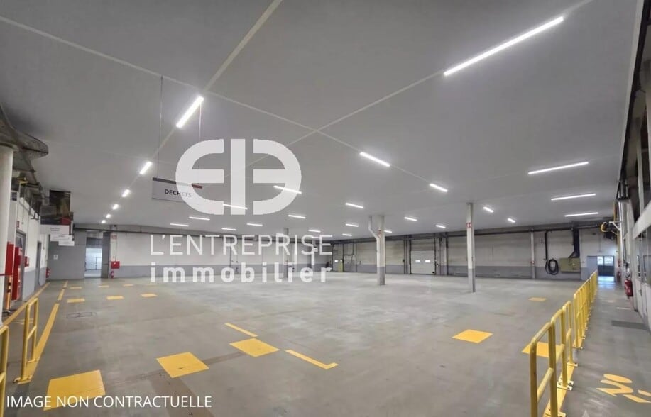 Industrial in Nice for lease - Building Photo - Image 3 of 4