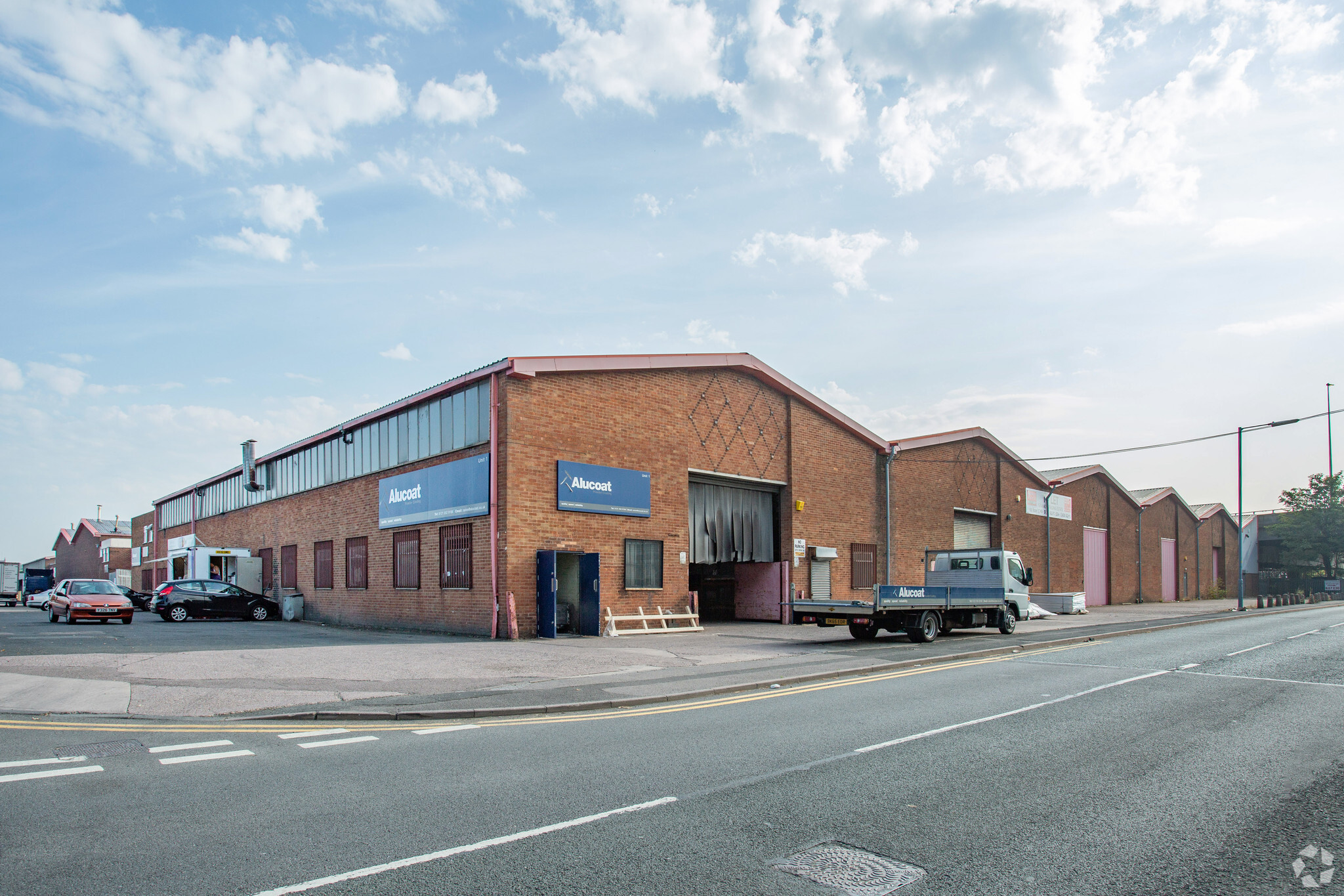 Park Ln, Oldbury for lease Primary Photo- Image 1 of 5