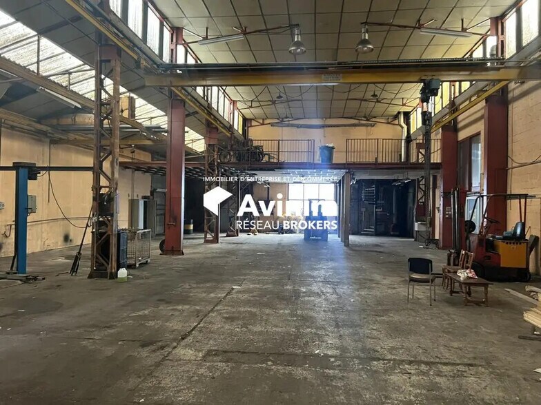 Flex in Décines-Charpieu for lease - Interior Photo - Image 2 of 14