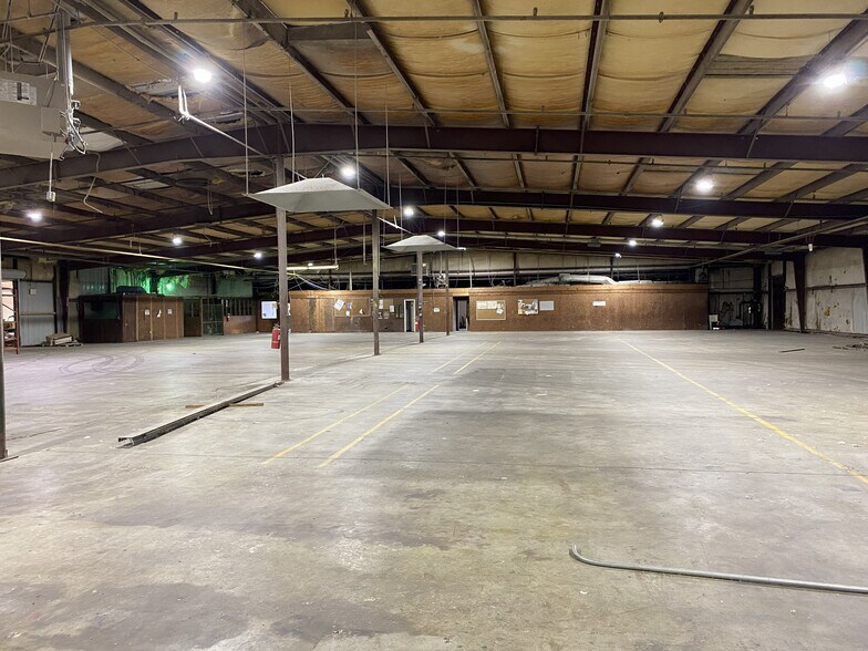 114 Old Runway Rd, Tupelo, MS à louer - Photo du bâtiment - Image 3 de 7