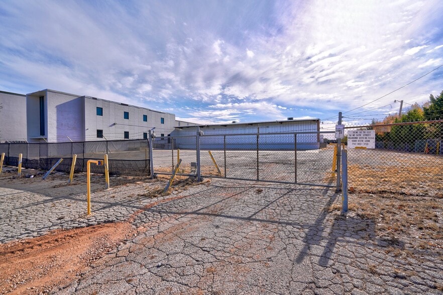 36 NE 36th St, Oklahoma City, OK for lease - Building Photo - Image 1 of 23