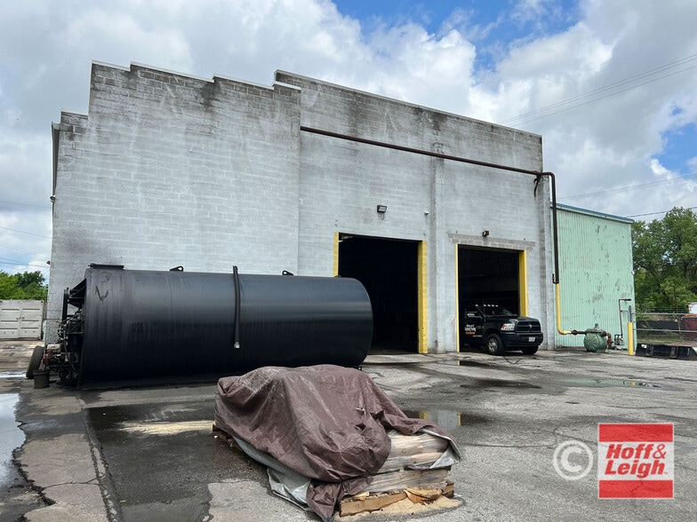 6700 Morgan Ave, Cleveland, OH for lease - Building Photo - Image 3 of 8