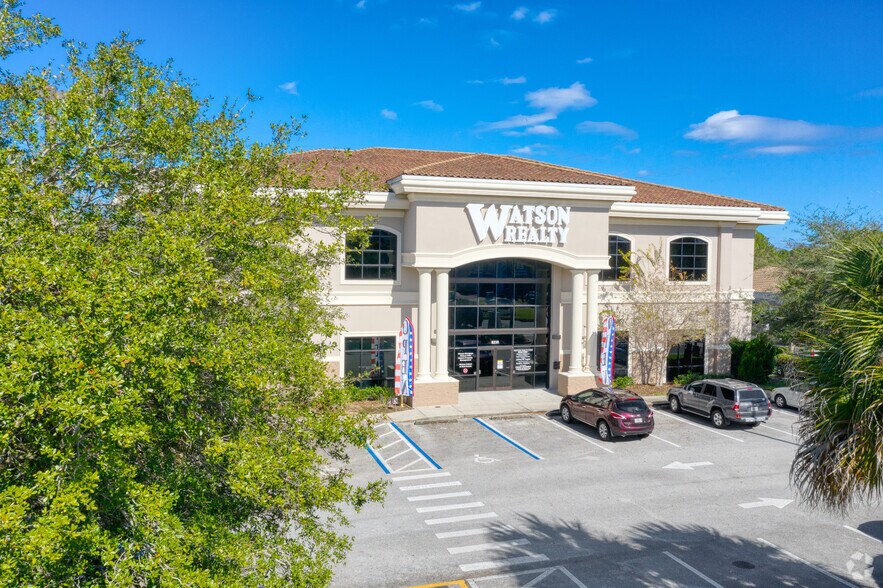 8235 Champions Gate Blvd, Davenport, FL à louer - Photo du bâtiment - Image 2 de 4