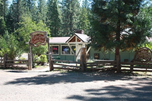 260 S Derick Flat Rd, Trinity Center, CA à vendre - Photo principale - Image 1 de 25