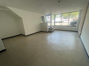 1556 N Lasalle Dr, Chicago, IL for lease Interior Photo- Image 2 of 4