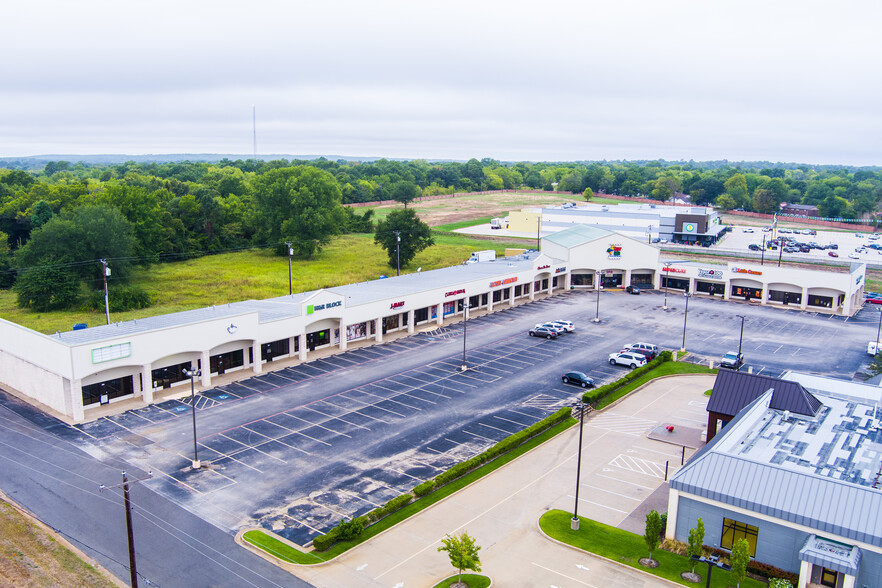 1009 S Jackson St, Jacksonville, TX for lease - Building Photo - Image 1 of 9