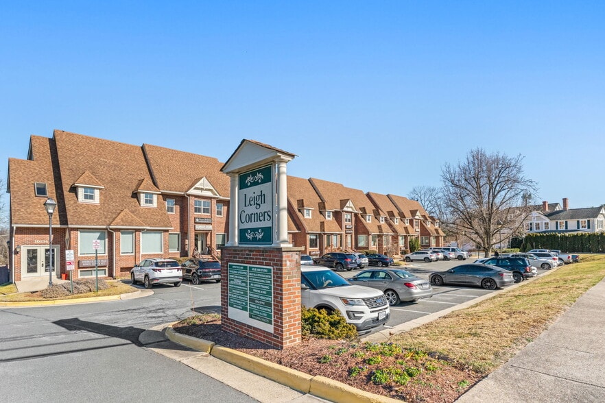 10130-10134 Colvin Run Rd, Great Falls, VA à vendre - Photo du bâtiment - Image 2 de 5
