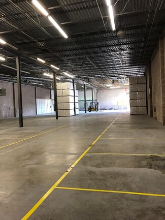 Plus de détails pour 770 S Railroad Ave, West Babylon, NY - Industriel à vendre