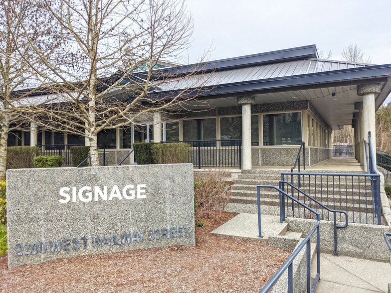 2200 West Railway St, Abbotsford, BC à vendre - Photo du bâtiment - Image 3 de 10
