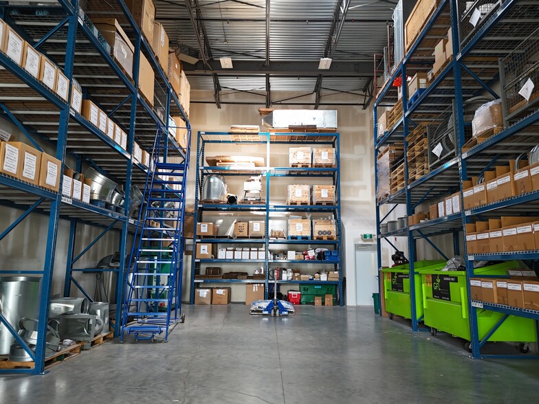 17220 Heather Dr, Surrey, BC for lease - Building Photo - Image 3 of 6