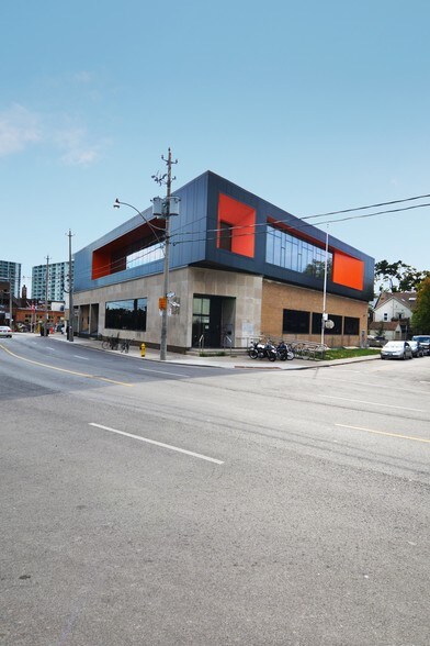 772 Dovercourt Rd, Toronto, ON à louer - Photo du bâtiment - Image 3 de 7