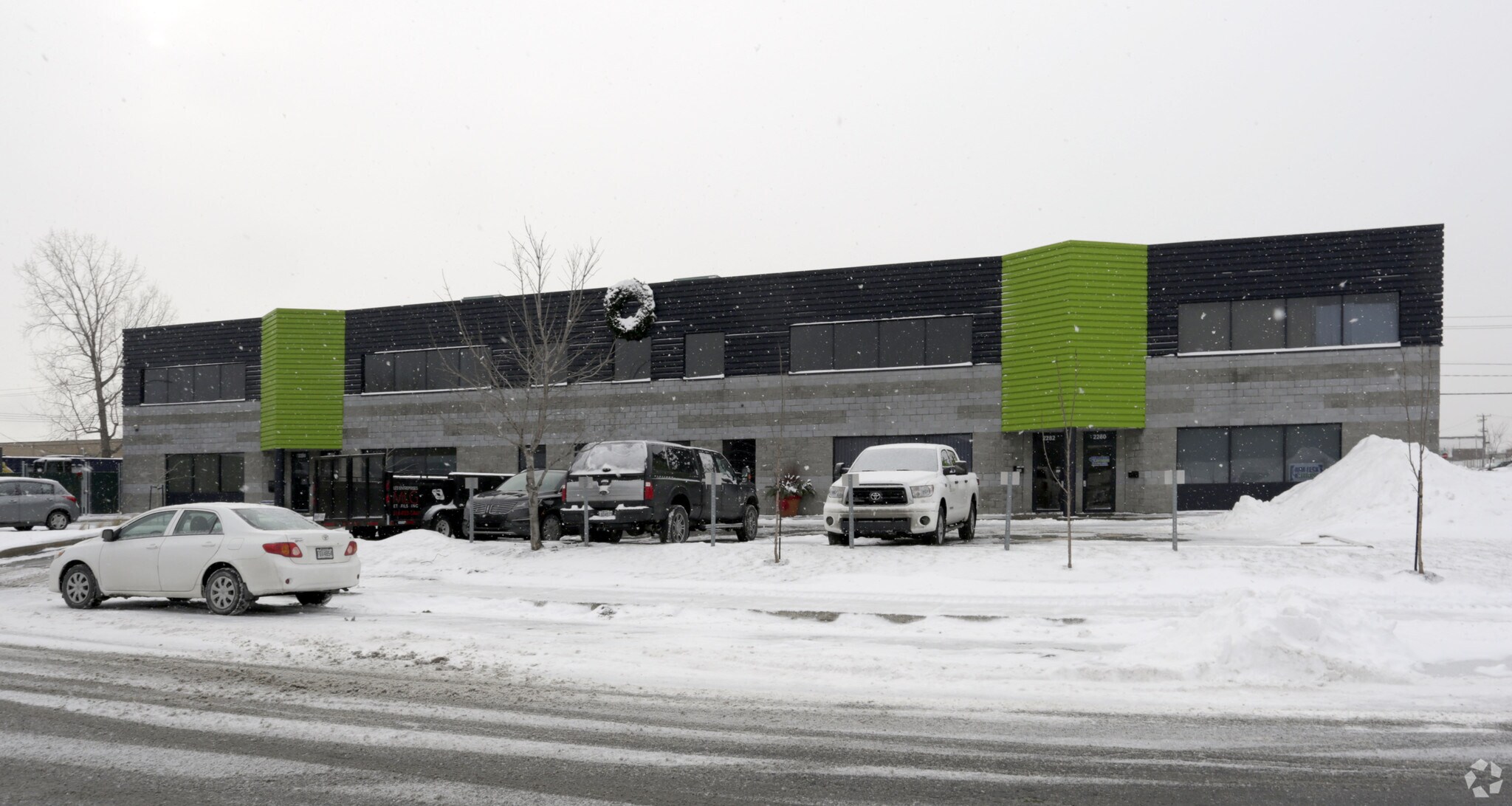 2280-2286 Rue de Cannes-Brûlées, Montréal, QC for sale Primary Photo- Image 1 of 1