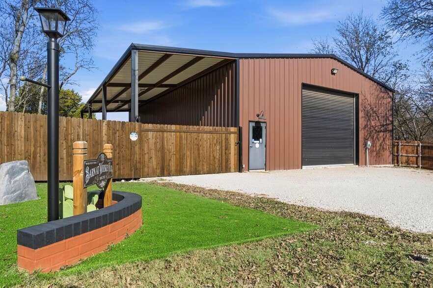 7816 Lous Ct, Fort Worth, TX for sale - Building Photo - Image 2 of 24