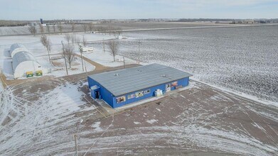100 E Jackson St, Okabena, MN - Aérien  Vue de la carte - Image1