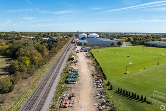 Plus de détails pour 8550 Ridgefield Rd, Crystal Lake, IL - Terrain à louer