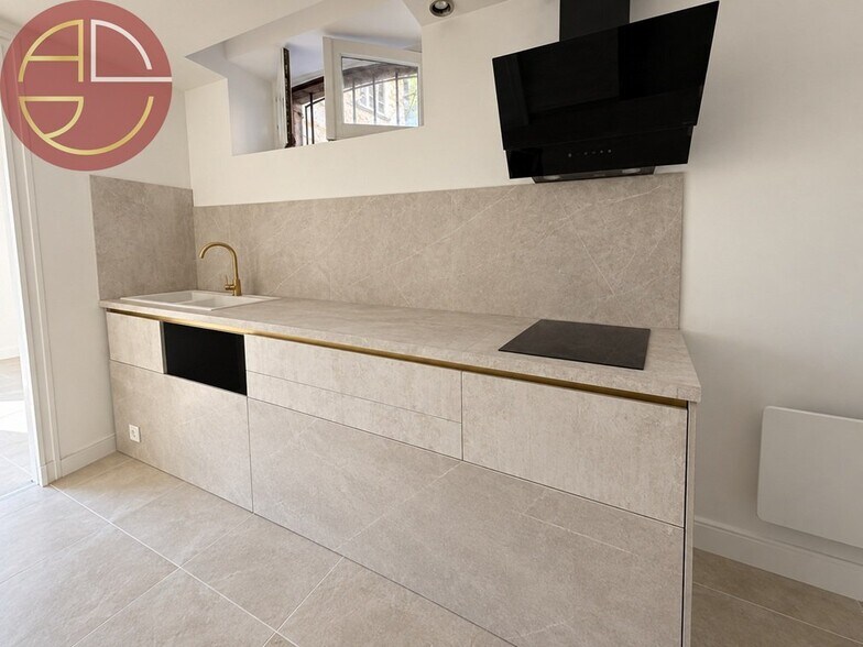 Office in Toulouse for lease - Interior Photo - Image 3 of 6