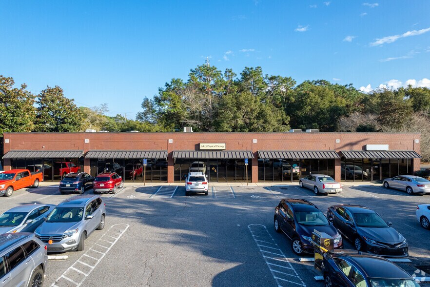 2065 Airport Blvd, Pensacola, FL à louer - Photo du bâtiment - Image 2 de 5
