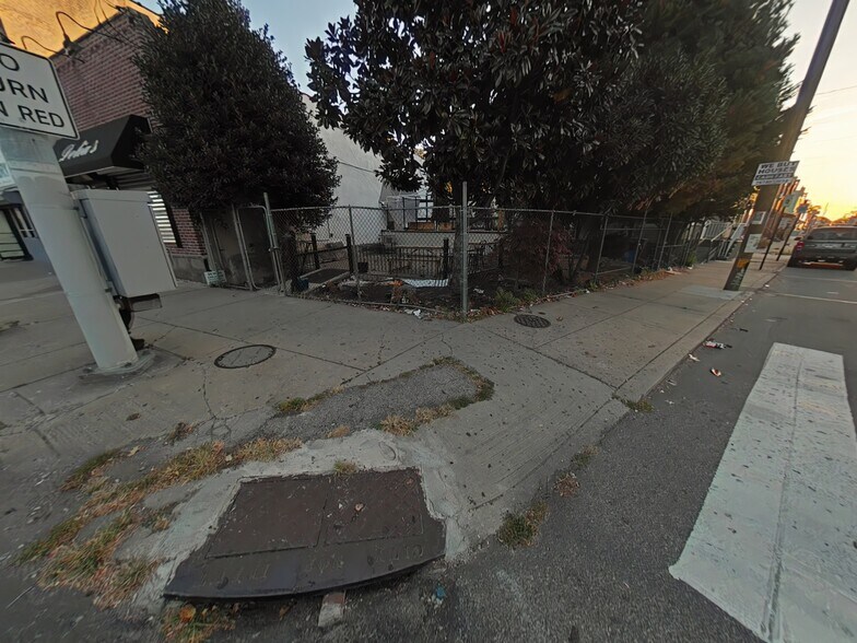 3231 Ridge Ave, Philadelphia, PA à vendre - Photo du bâtiment - Image 2 de 9