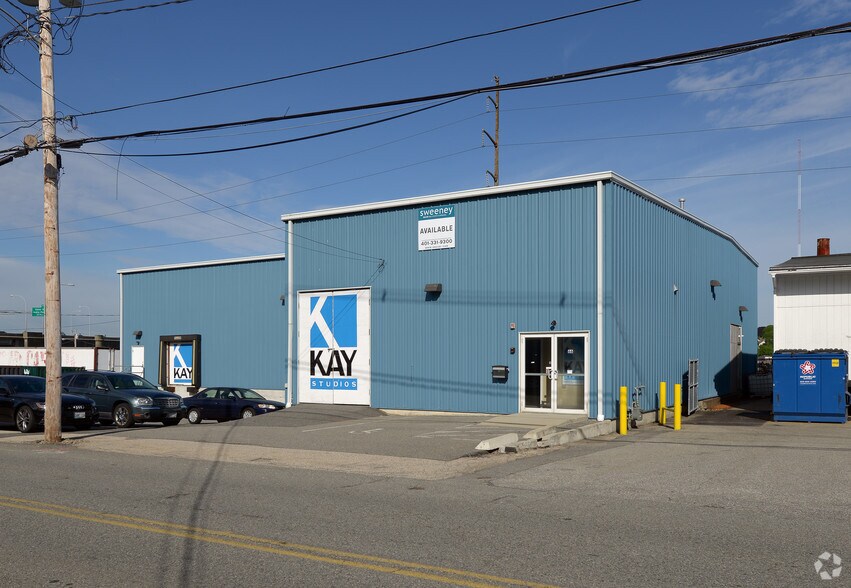 66 Valley St, East Providence, RI à vendre - Photo principale - Image 2 de 4