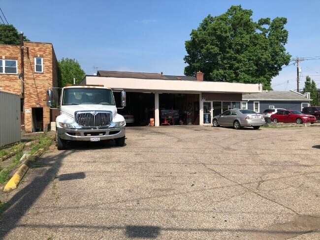 Plus de détails pour 5757 Hamilton Ave, Cincinnati, OH - Commerce de détail à vendre