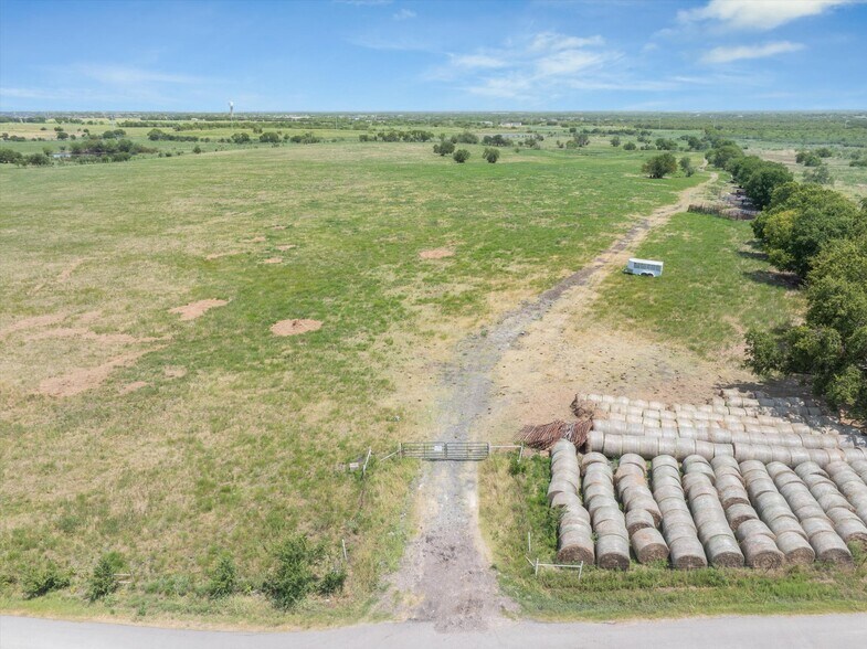 5030 N FM 148, Crandall, TX à vendre - Photo du bâtiment - Image 3 de 44