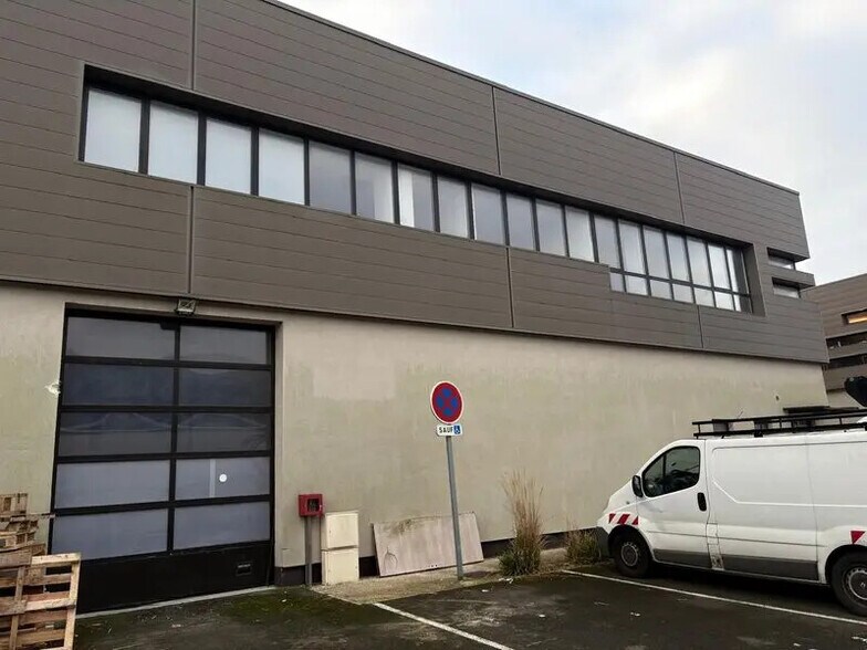 Flex dans Collégien à louer - Photo du bâtiment - Image 3 de 14