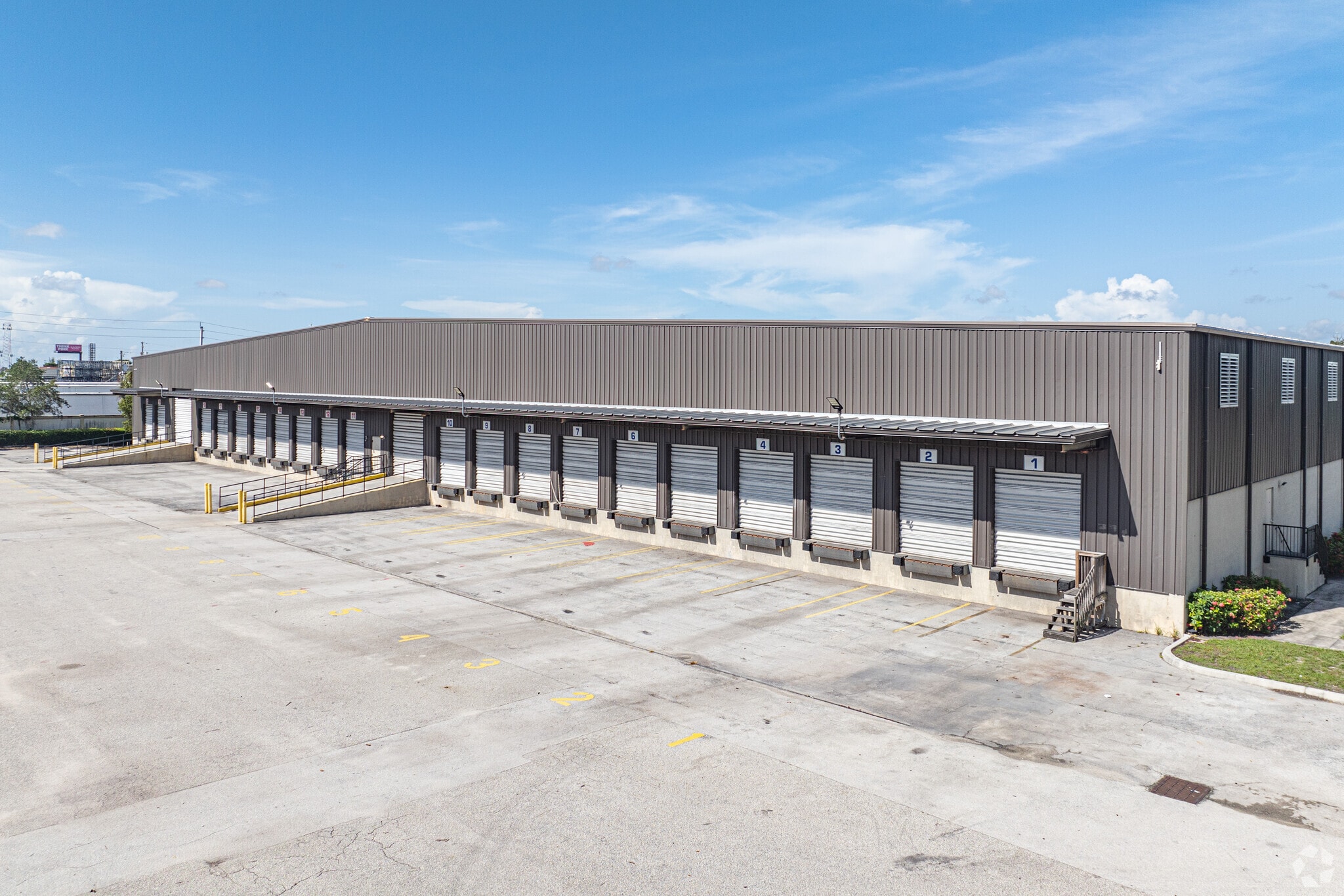 1900 NW 21st Ave, Fort Lauderdale, FL for lease Primary Photo- Image 1 of 12