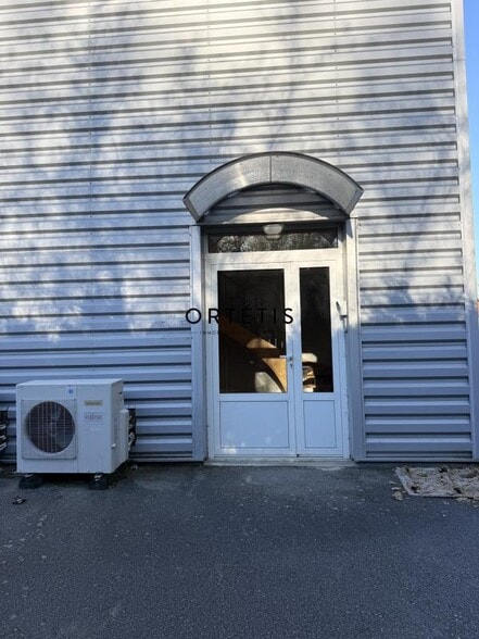 36 Rue De Marclan, Muret for lease - Building Photo - Image 1 of 12