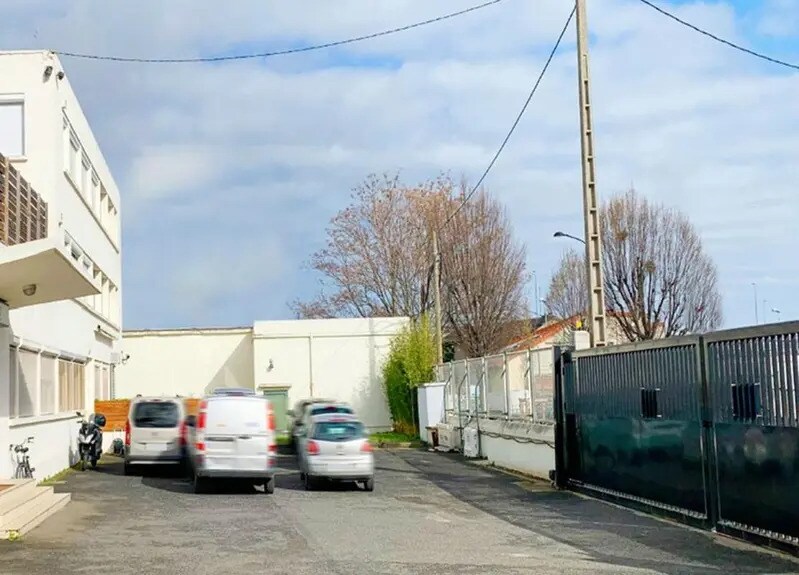 Flex dans Aubervilliers à louer - Photo du bâtiment - Image 2 de 10
