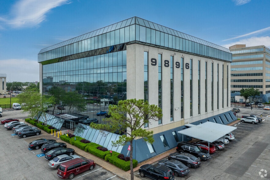 9896 Bissonnet St, Houston, TX for sale - Building Photo - Image 3 of 11