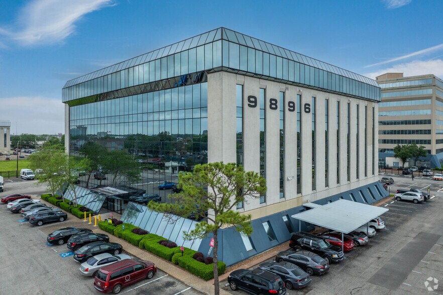 9896 Bissonnet St, Houston, TX à vendre - Photo du bâtiment - Image 3 de 11