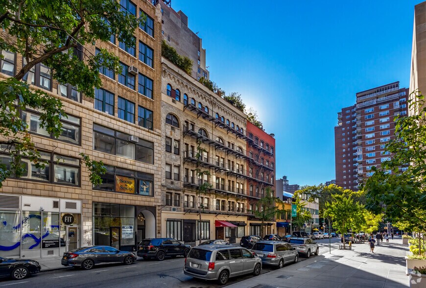 244-252 W 27th St, New York, NY à louer - Photo du bâtiment - Image 3 de 4
