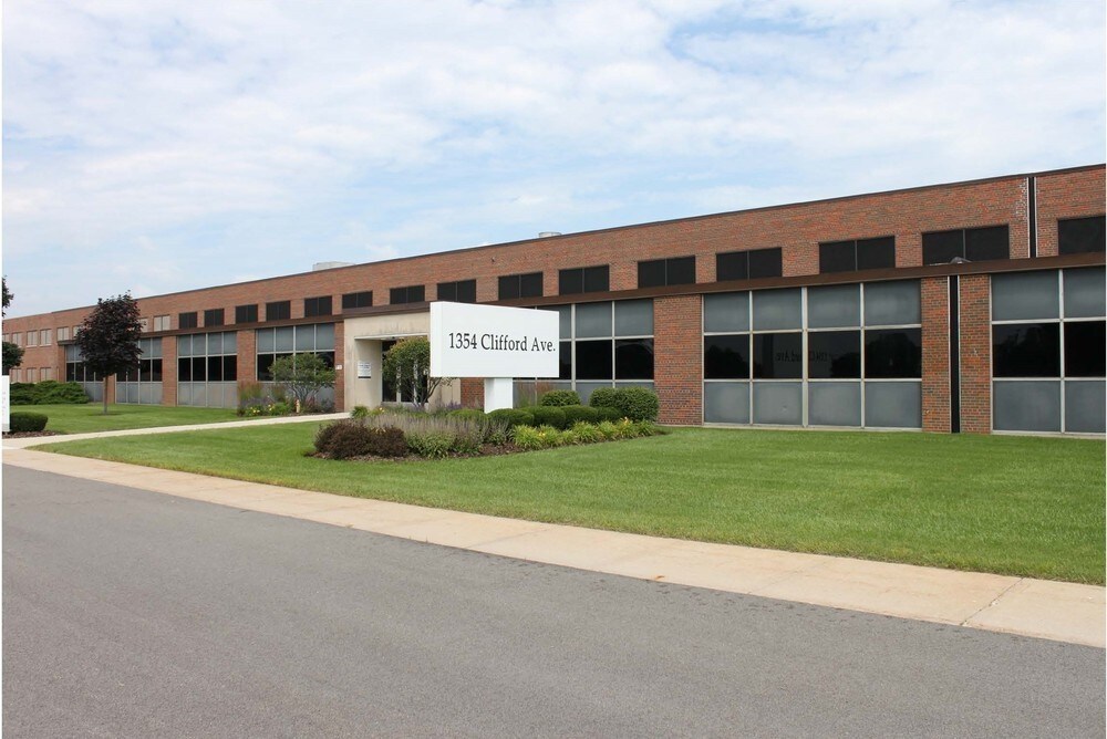 1354 Clifford Ave, Loves Park, IL à louer Photo principale- Image 1 de 4