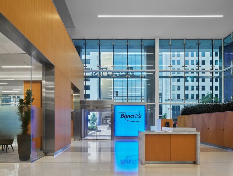 100 N Broadway Ave, Oklahoma City, OK à louer - Photo intérieure - Image 2 de 7