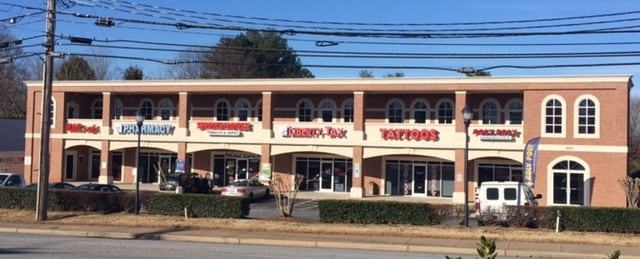 300 Jonestown Rd, Winston-Salem, NC for lease Primary Photo- Image 1 of 2