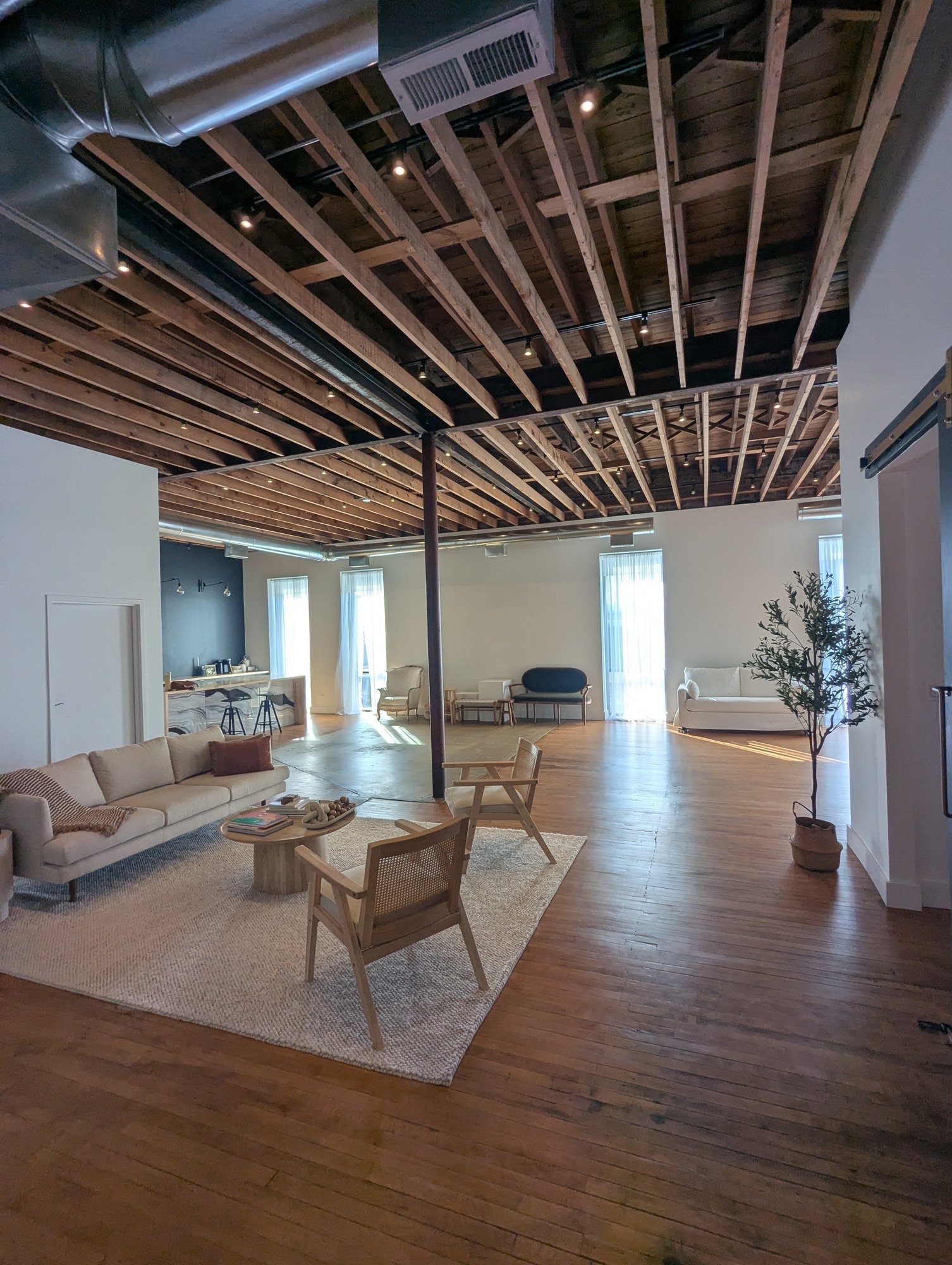 22-28 W Saint Charles Rd, Lombard, IL à louer Photo intérieure- Image 1 de 5