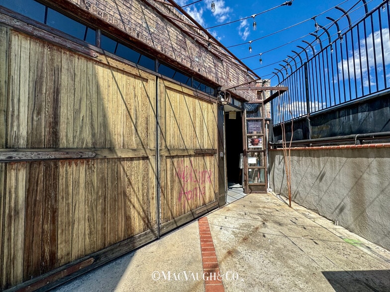 55 Waverly Dr, Pasadena, CA for lease - Building Photo - Image 2 of 7