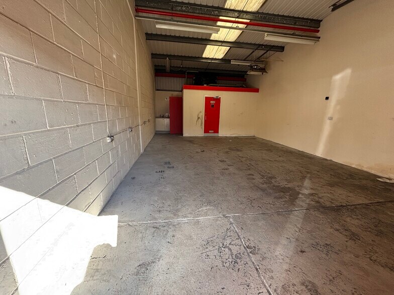 14 Bridgend Ln, Dalry à louer - Photo du bâtiment - Image 2 de 6