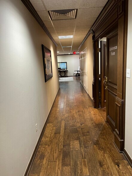 6412-6492 Avondale Dr, Oklahoma City, OK à louer - Photo intérieure - Image 2 de 6