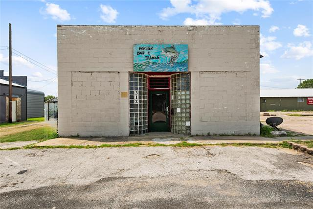 308 Cherokee Ave, Nowata, OK à vendre - Photo principale - Image 1 de 10