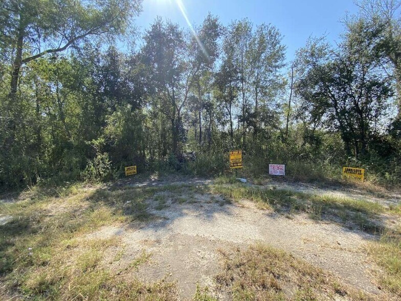 0 Chemical Rd, Beaumont, TX à vendre - Photo du bâtiment - Image 3 de 3