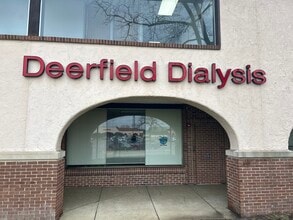401-499 Lake Cook Rd, Deerfield, IL for lease Building Photo- Image 1 of 1