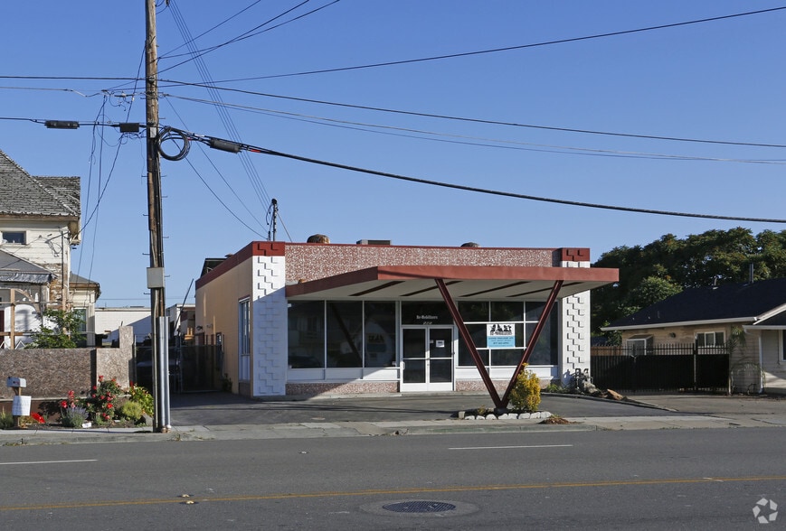 585 W Hedding St, San Jose, CA for sale - Primary Photo - Image 1 of 5