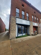 26 W Broadway St, Shelbyville, IN for lease Building Photo- Image 2 of 6